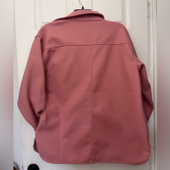 L/XL Calvin Klein Shacket in. Beautiful pink mauve color - Picture 5 of 8